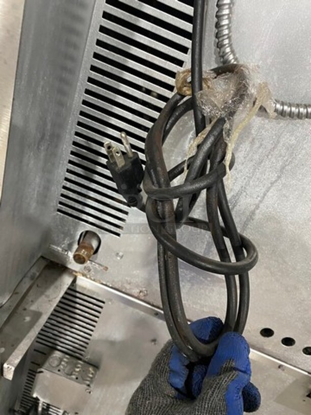 Imperial Commercial Natural Gas Powered Double Deck Convection Oven! With Metal Oven Racks! All Stainless Steel! 2x Your Bid Makes One Unit! - Image 9 of 10