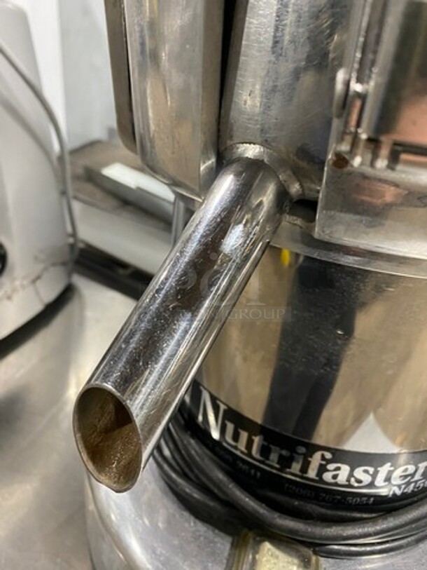 Nutrifaster Commercial Countertop Juicer Extractor! Solid Stainless Steel! Model: N450 SN: 459061471 110V - Image 6 of 10