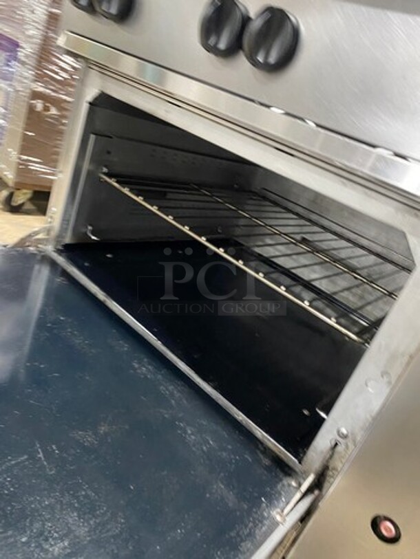 Vulcan Commercial Natural Gas Powered 6 Burner Stove! With Raised Back Splash And Salamander Shelf! With Oven Underneath! All Stainless Steel! Model: 36S6BN SN: 481938247 - Image 7 of 9