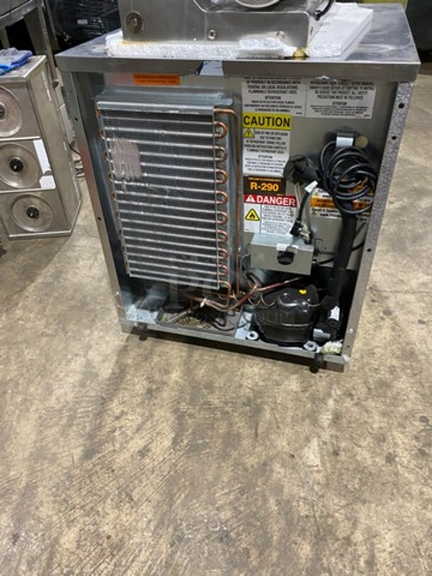 Delfield Commercial Single Door Refrigerated Lowboy/Work Top Cooler! All Stainless Steel! Model: 406PSTAR2 SN: 1902152000748 115V 60HZ 1 Phase - Image 3 of 8