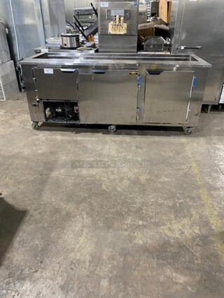 CoolTech 84' Refrigerated All Stainless Steel Prep Table! With Storage Space Underneath! On Casters!
Model CMPH-84BMO Serial 71418 120V/60Hz/