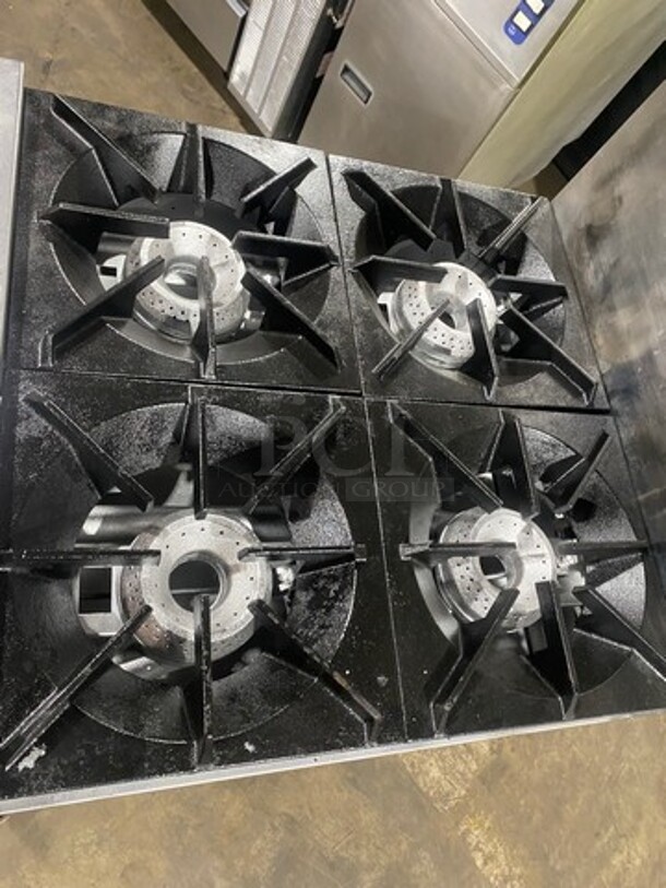 CSG Commercial Natural Gas Powered 4 Burner Stove! With Raised Back Splash! With Oven Underneath! Stainless Steel Body! On Casters! - Image 5 of 10