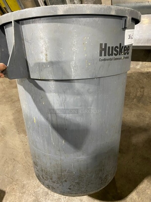 Huskee Commercial White Poly Trash Can! 2x Your Bid! - Image 5 of 5