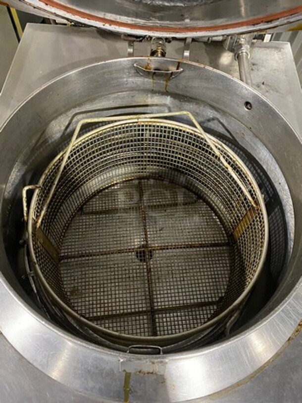BKI Commercial Electric Powered Pressure Fryer! With Frying Basket! All Stainless Steel! On Casters! Model: FKMFC 208V 60HZ 3 Phase - Image 6 of 10