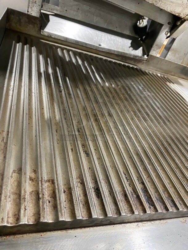 Lang Natural Gas Powered Groove Panini Style Grill/Flat Griddle Combo! With Underneath Storage Space! All Stainless Steel! On Casters! - Image 7 of 10