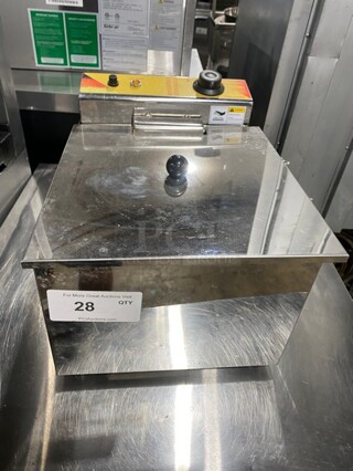 Commercial Electric Powered Countertop Corndog Fryer! All Stainless Steel! 220V! Model: NP-393!