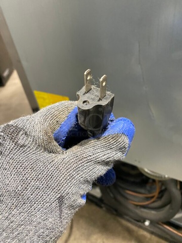 SG Single Door Reach In Freezer! With Poly Coated Racks! All Stainless Steel! Model: SD23SDSSFZ 115V! Powers On But Does Not Get Down To Temp! - Image 9 of 10