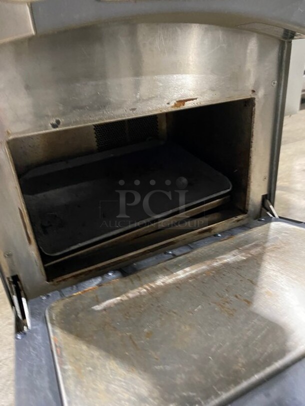 LATE MODEL! 2019 Turbo Chef Commercial Countertop Rapid Cook Oven! On Small Legs! Model: NGO SN: NGOD50560 208/240V 60HZ 1 Phase - Image 6 of 8