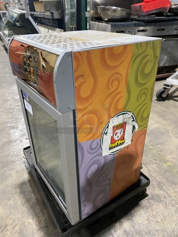 Cold Masters Countertop Mini Cooler Merchandiser! With Metal Rack! With View Through Door! Model: CT100 SN: A0655758 115V 60HZ 1 Phase - Image 2 of 7