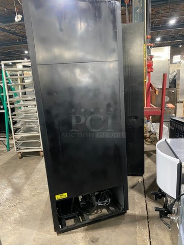 True Commercial Single Door Reach In Cooler Merchandiser! With View Through Door! With Poly Coated Racks! Model: GDM16EM SN: 7276489 115V 60HZ 1 Phase - Image 5 of 8