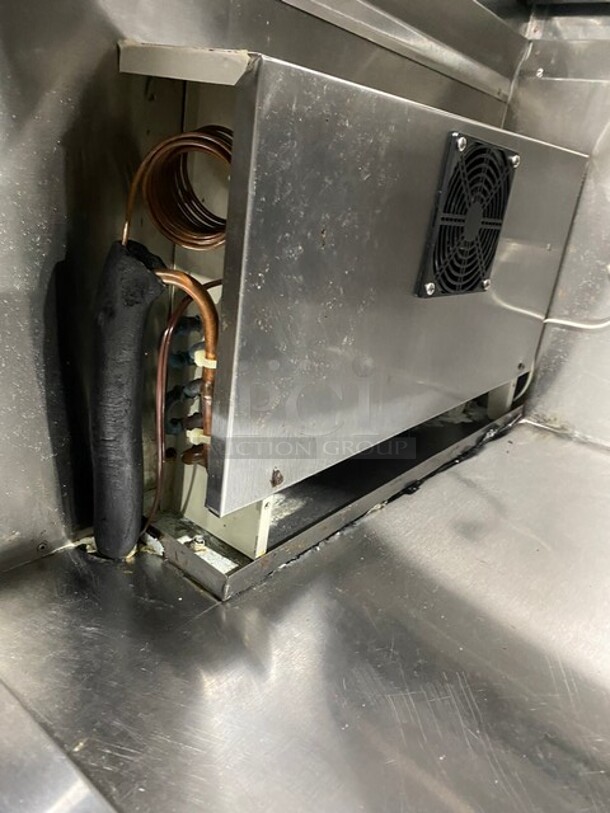 Cool Tech Refrigerated 2 Door Mega Top Sandwich Prep Table! With Poly Cutting Board!  Model CMPH-36bm SN: 83417 120V  - Image 8 of 10