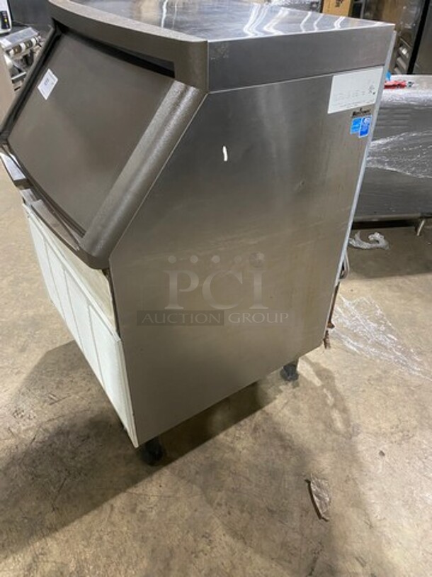 Manitowoc Commercial Undercounter Ice Maker Machine! All Stainless Steel! On Legs! - Image 2 of 8