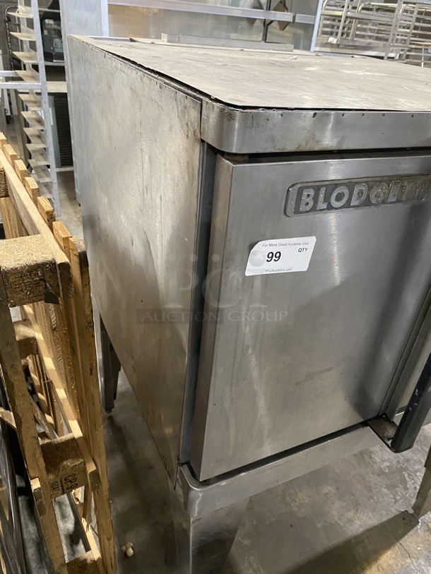 BLODGETT MARK V Commercial Electric  Convection Oven W/ Metal Racks! All Stainless Steel! On Legs! 208V 3 Phase! - Image 4 of 7