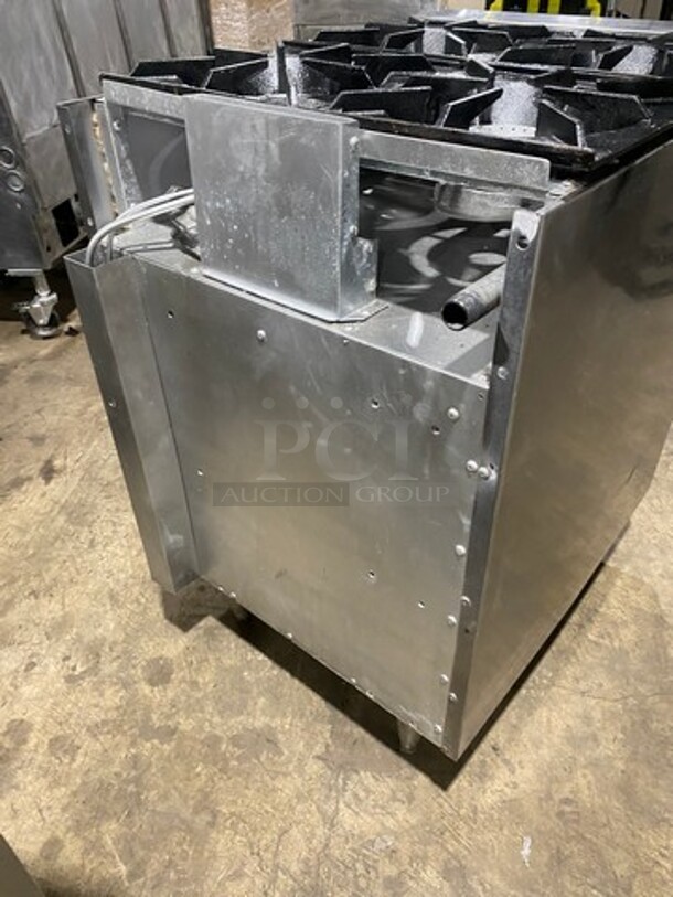 Therma Tek Commercial Natural Gas Powered 4 Burner Stove! With Oven Underneath! All Stainless Steel! On Legs! - Image 3 of 10