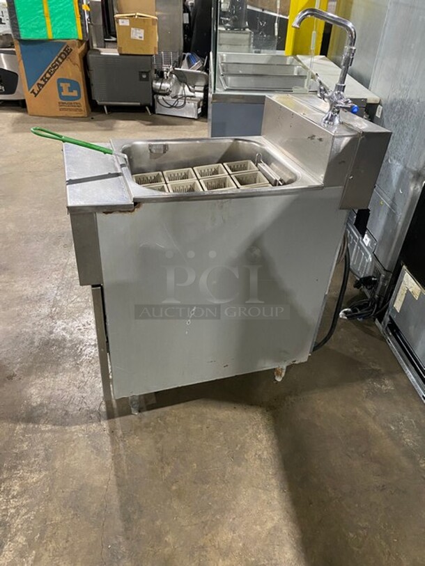 WOW! Frymaster Commercial Electric Powered Pasta Cooker! With Pasta Basket! All Stainless Steel! On Legs! WORKING WHEN REMOVED! Model: 8BCSD SN: 0706KN0010! 208V 1 Phase!
 - Image 2 of 10