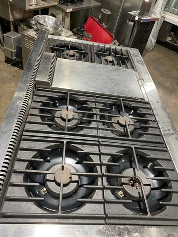 GREAT! DCS Commercial Gas Powered 6 Burner Stove! With Center Mini Flat Top Griddle! With 1 Full Size & 1 Mini Oven Underneath! All Stainless Steel! - Image 5 of 11