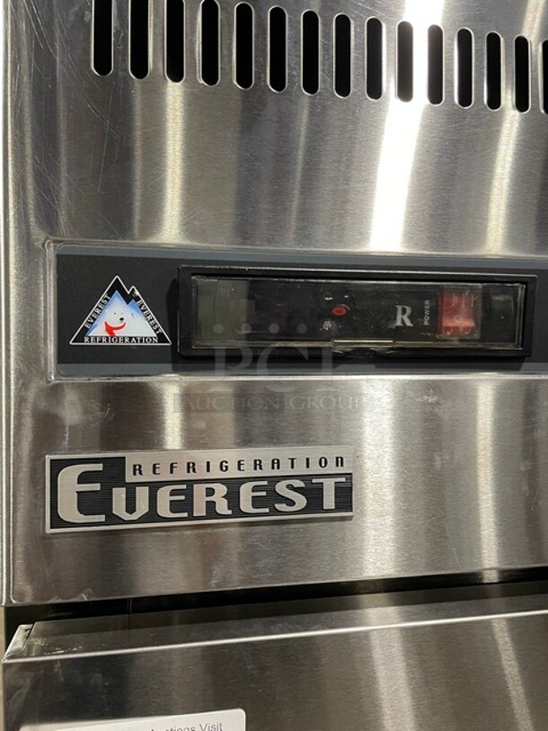 Sweet! Everest Commercial Reach In Dual Temp Refrigerator/Freezer Combo! All Stainless Steel! With Poly Coated Racks! On Casters! 115V 1 Phase! Model: ESRFH2 SN: BSRFH214040001! - Image 8 of 11