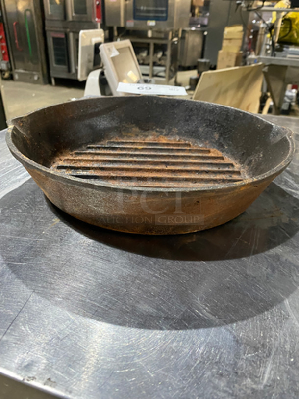 11" Round Ribbed Cast Iron Grill Pan! - Image 2 of 5