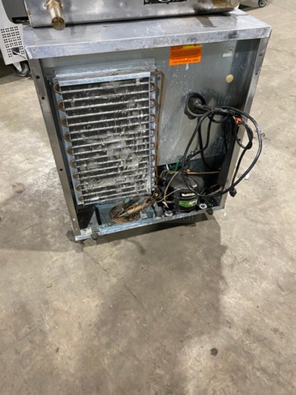 Delfield Commercial Single Door Lowboy/ Worktop Cooler! With Poly Coated Racks! All Stainless Steel! SN: 1405152002438 115V 60HZ 1 Phase - Image 3 of 7