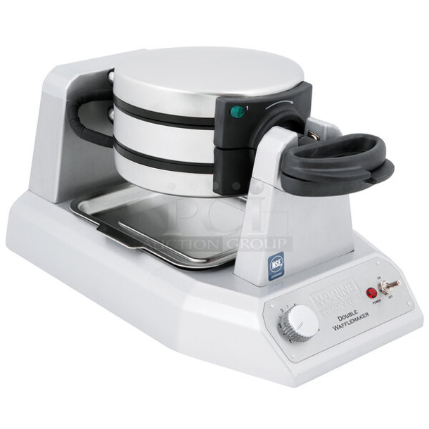 BRAND NEW SCRATCH AND DENT! Waring WWD200 Stainless Steel Countertop Waffle Maker. 120 Volts, 1 Phase. Tested and Working! - Image 1 of 5