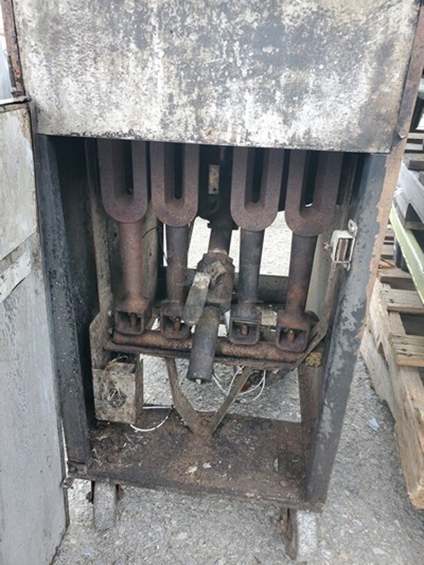 Natural Gas Fryer (unknown condition)  - Image 4 of 7