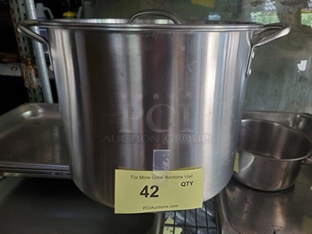 Stainless Steel Stock Pot W/ Lid! 