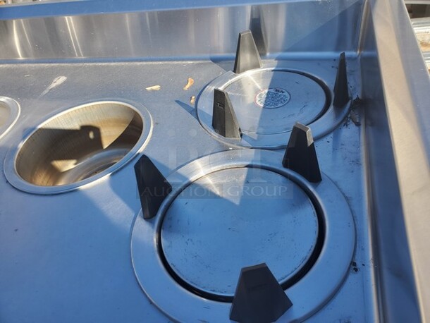 WELLS Heated plates and 2 Warmers!! 78X30X37 - Image 5 of 6