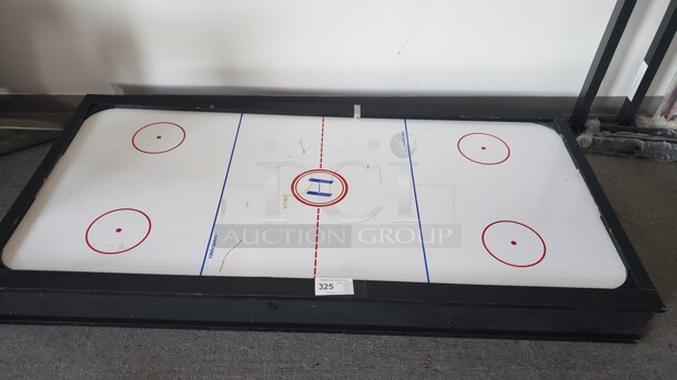 Combo Game Table

Sold as is

(Location 2)