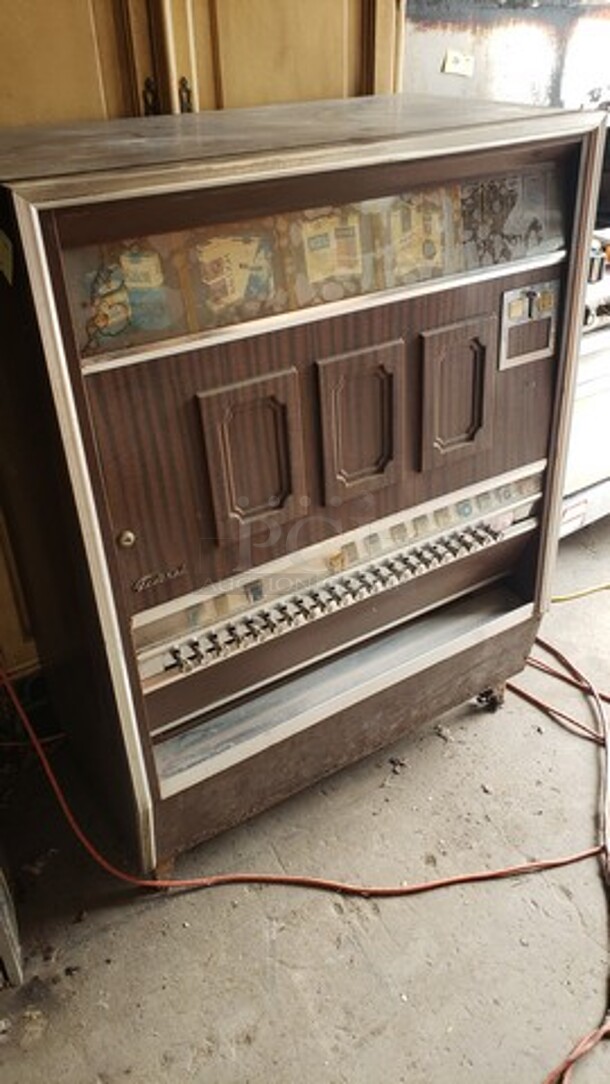 Vintage Cigarette Vending Machine! - Image 1 of 3
