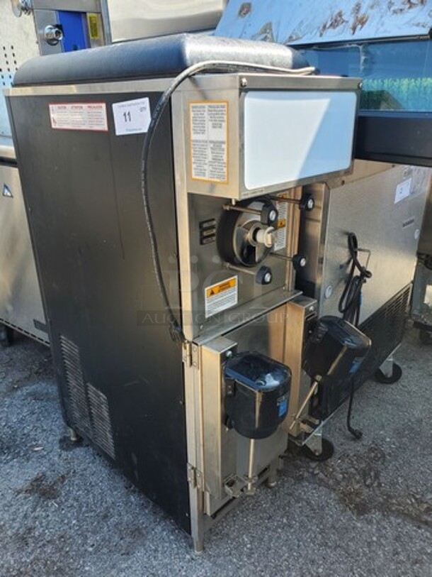 Waring commercial Countertop Drink Mixer - 120 Volts - 13X29X42 - Image 2 of 4