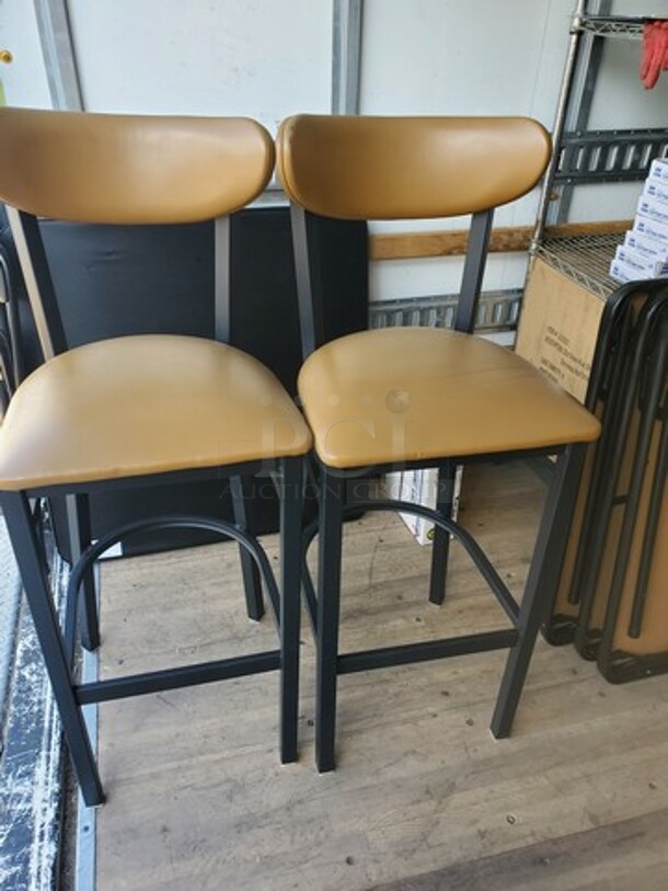 Lot of 2 Barstools - Image 1 of 3
