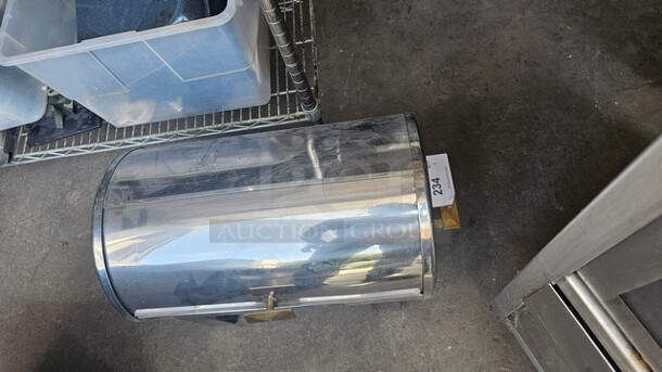  Stainless Steel Chafer Stand w/ cover - Image 4 of 4