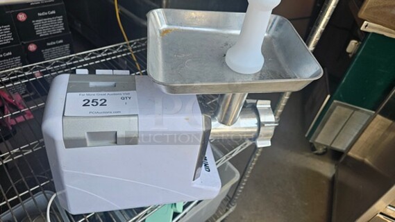 Uniworld Countertop Meat Grinder