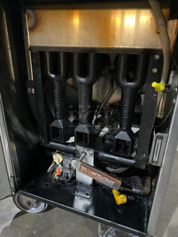 Sweet! Imperial Commercial Natural Gas Powered Pasta Cooker! With Backsplash! With Frying Basket! All Stainless Steel! On Casters! - Image 7 of 9