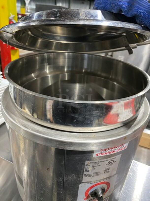 APW Wyott Commercial Countertop Cook And Serve! With Lid! Solid Stainless Steel! Model: RCW11 SN: 0909D01193 120V 60HZ 1 Phase - Image 8 of 8