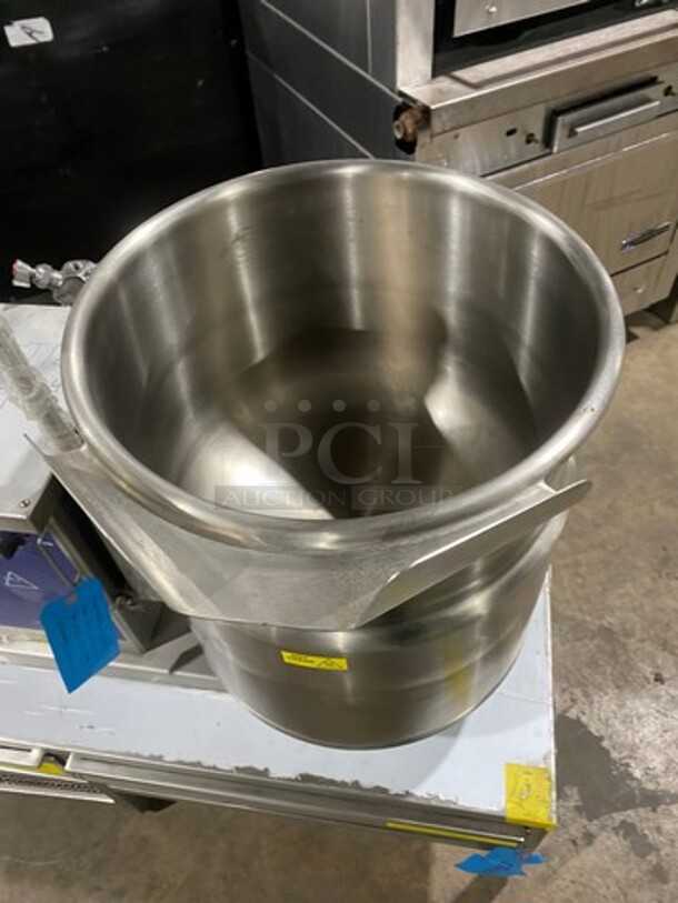 New! Never Used! Cleveland Commercial Countertop Electric Powered Jacketed Tilting Soup Kettle! On Equipment Stand! All Stainless Steel! On Legs! Model: TKET12T SN: WT680804C01 240V 60HZ 3 Phase - Image 5 of 12