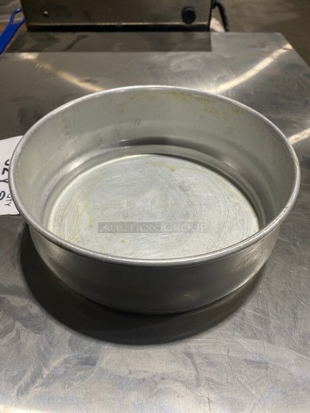 Round Metal Baking Pans! 2x Your Bid!