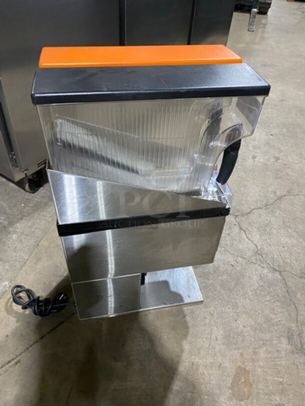 Bunn Commercial Countertop Dual Coffee Bean Grinder Machine! Stainless Steel Body! Model: MHG SN: MHG0022457 120V 60HZ 1 Phase - Image 3 of 8