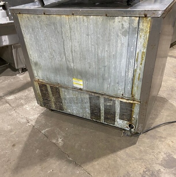 Beverage Air Commercial Refrigerated 2 Drawer Lowboy Worktop Cooler! All Stainless Steel! On Casters! Model UCRD36A SN 11213311 115V PHASE 1 - Image 3 of 7