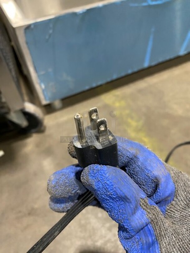 General Electric Countertop Microwave Oven! Model: JES1142SJ06 - Image 6 of 6