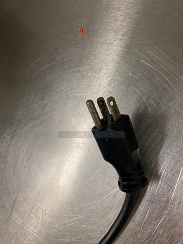 Chefmate Globe Commercial Countertop Deli/ Meat Slicer! All Stainless Steel! WORKING WHEN REMOVED! Model: GC512 SN: 544569 - Image 8 of 8