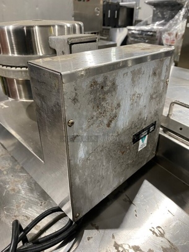 Star Commercial Countertop Waffle Cone Baker Press! All Stainless Steel! Model: SWCBE SN: WCB0975 - Image 4 of 9