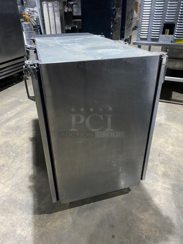 Glastender 2 Door Bar Back Cooler! With Poly Coated Racks! All Stainless Steel! On Legs! Model: NPT52L6SNH(LL/RR) SN: 134125922N 115V 60HZ 1 Phase - Image 2 of 9