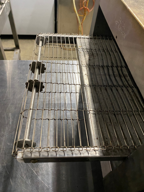 Holman Commercial Countertop Conveyor Pizza Oven! All Stainless Steel! On Small Legs! Model: 214HX SN: 179600030104 208V 60HZ 1 Phase - Image 5 of 8