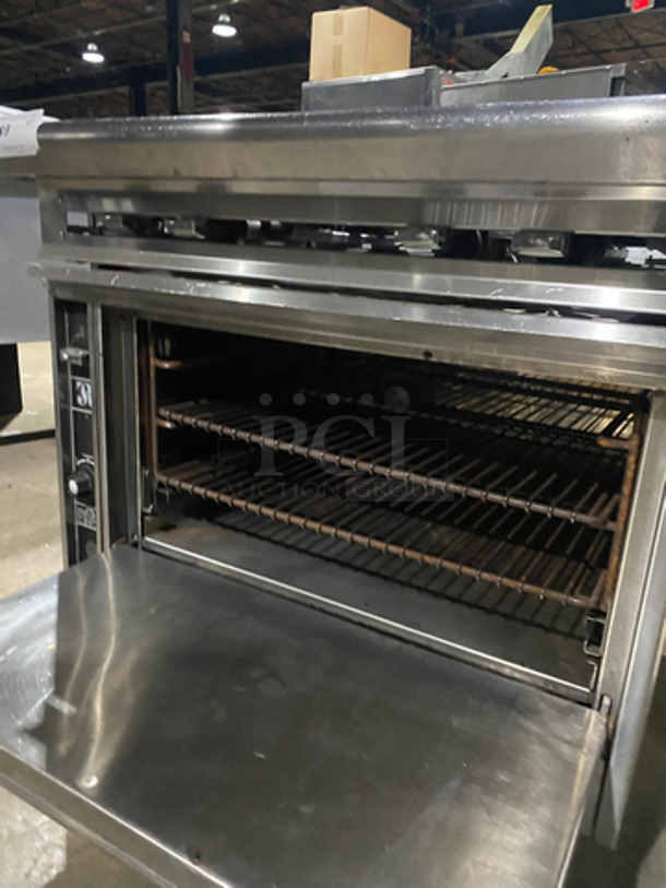 Jade Range Wide Body Natural Gas Powered Heavy Duty Commercial 4 Burner Range! With Full Size Oven Underneath! With Metal Oven Racks! All Stainless Steel! - Image 7 of 10