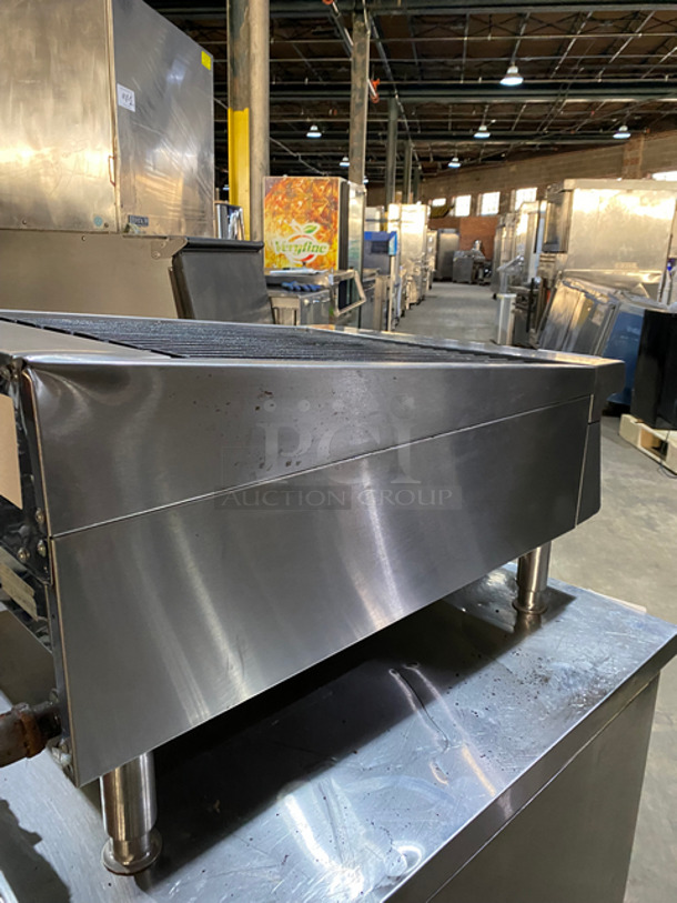 Garland Commercial Countertop Natural Gas Powered Char Grill! All Stainless Steel! On Small Legs! Model: GTB24 SN: 1511100100607 - Image 4 of 9