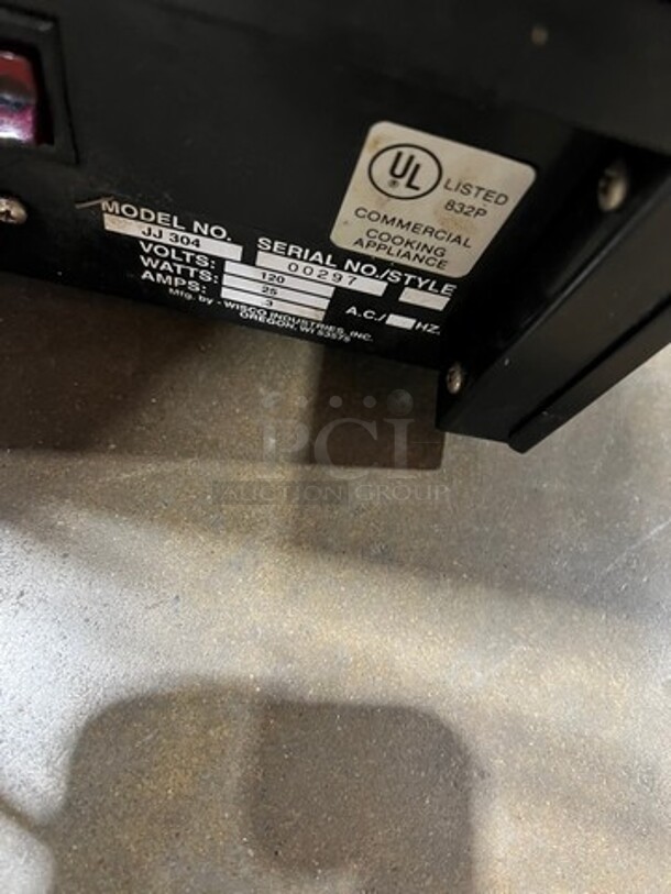 Wisco Commercial Countertop Pretzel Display Merchandiser! Model: JJ304 SN: 00297 120V - Image 5 of 7