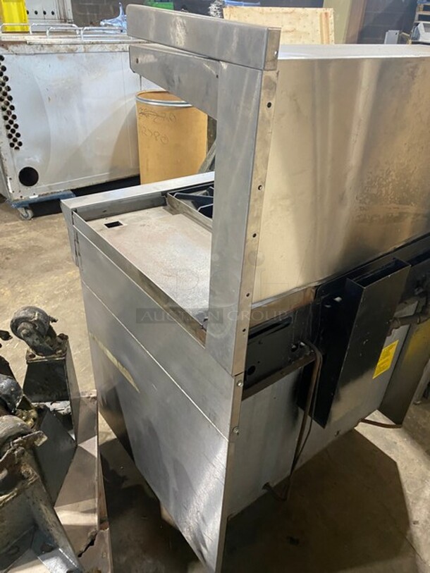 US Range Commercial Natural Gas Powered 4 Burner Stove! With Right Side Flat Griddle! With Backsplash & Overhead Salamander Shelf! With Full Size Oven Underneath! All Stainless Steel!  - Image 4 of 10