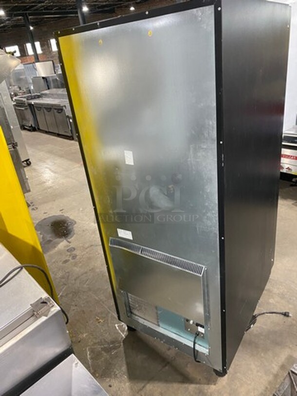 LATE MODEL! 2019 Jofemar Commercial Digital Vending Machine! With Keys! Model: ESPLUSV6S/GRUPO SN: 000001200 - Image 4 of 10