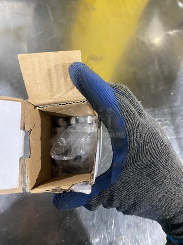 NEW! IN THE BOX! Winco Commercial Crab Leg Cracker Tool! - Image 2 of 4